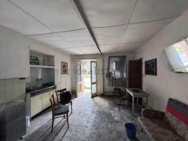 Case e ville in vendita di 153 m² in Strada Statale 4 Via Salaria