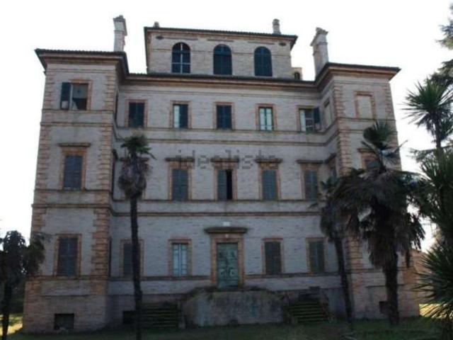 Case e ville in vendita di 1548 m² in Via XX Settembre