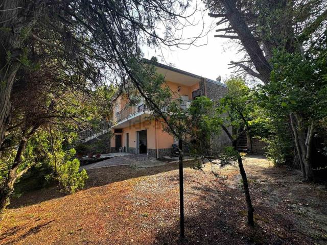 Case e ville in vendita di 174 m²