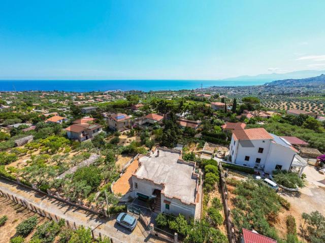 Case e ville in vendita di 154 m² in Contrada Serra Scirocco