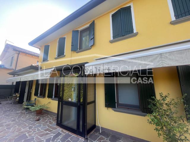 Case e ville in vendita di 155 m²