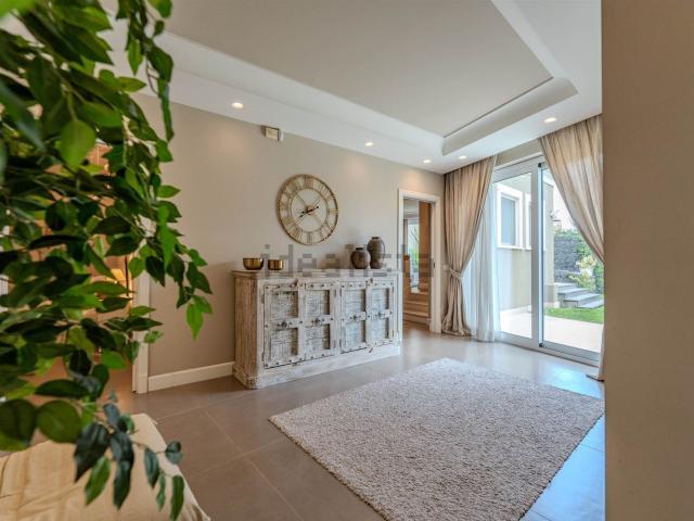 Case e ville in vendita di 165 m² in Via Luigi Pirandello, 16