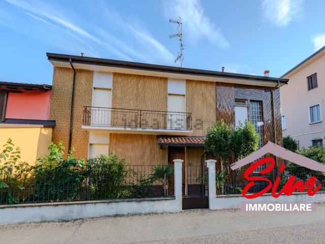 Case e ville in vendita di 155 m² in Strada della Campanotta, 1