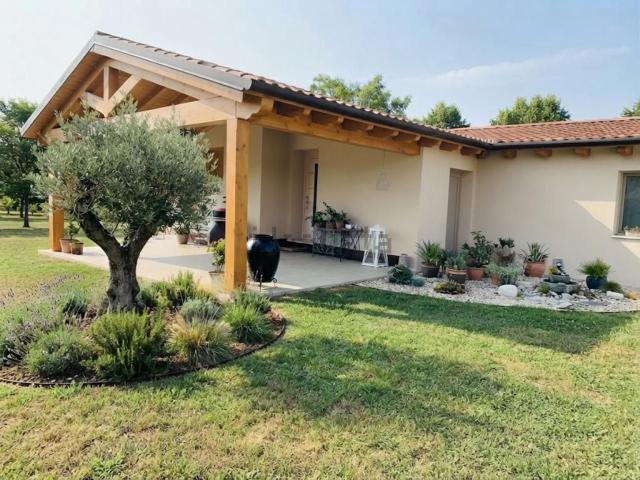 Case e ville in vendita di 156 m² in Via Ermanno Ferrari Wolf, 43
