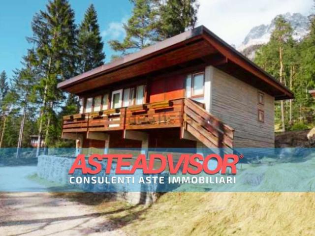 Case e ville in vendita di 156 m² in Via Metanopoli, 316