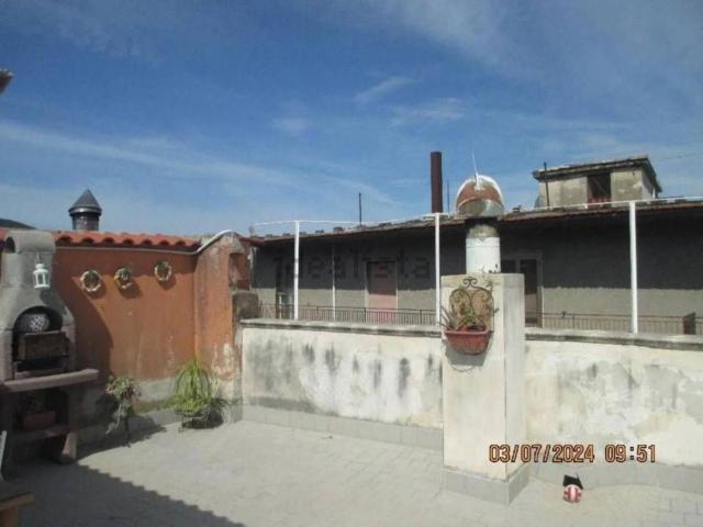 Case e ville in vendita di 156 m² in Via Raffaele Stingone, 35