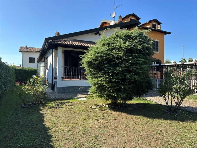 Case e ville in vendita di 156 m² in Viale della Vittoria, 6