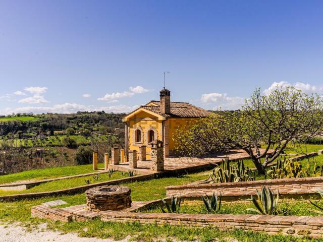 Case e ville in vendita di 156 m² in Contrada San Savino, 20