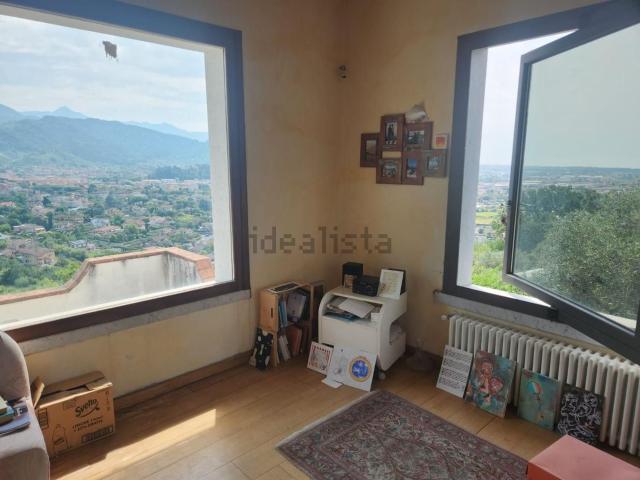 Case e ville in vendita di 156 m² in Strada Comunale di Monteverde
