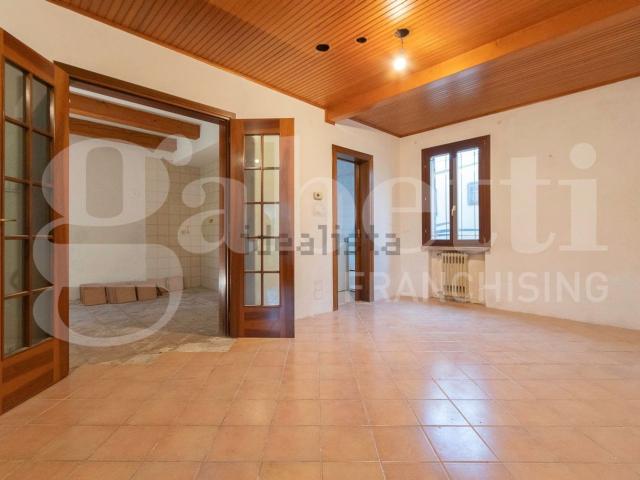 Villetta a schiera in vendita di 157 m² in Via delle Azalee, 49