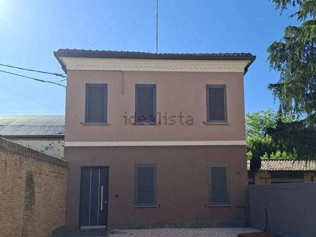 Case e ville in vendita di 157 m² in Via Mentana