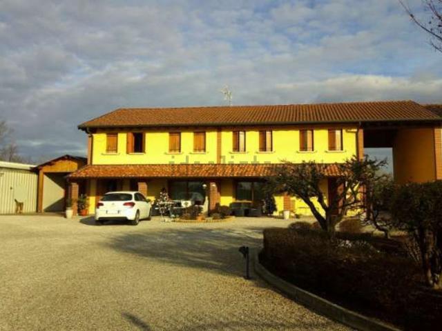 Case e ville in vendita di 158 m² in Via Bigone, 28