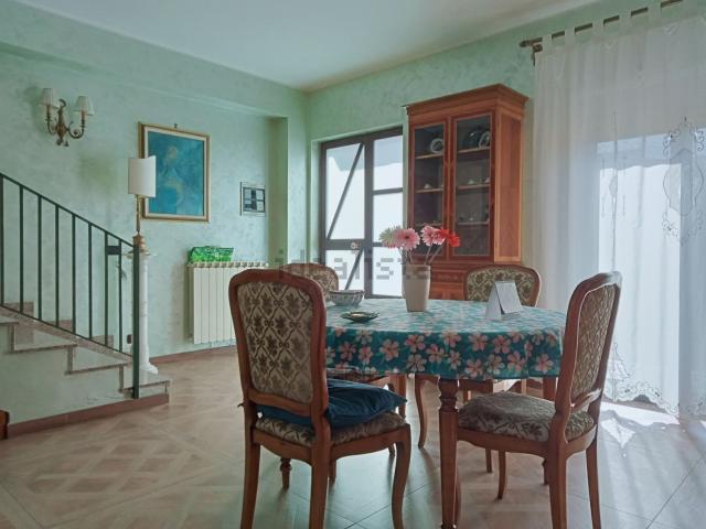 Case e ville in vendita di 158 m² in Via Pareto