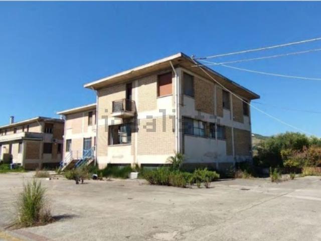 Case e ville in vendita di 158 m² in Via Roma