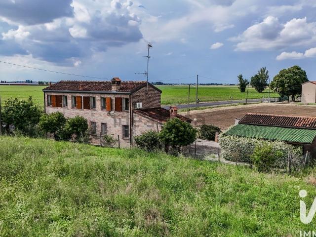 Case e ville in vendita di 158 m² in Via Vallalbana, 48