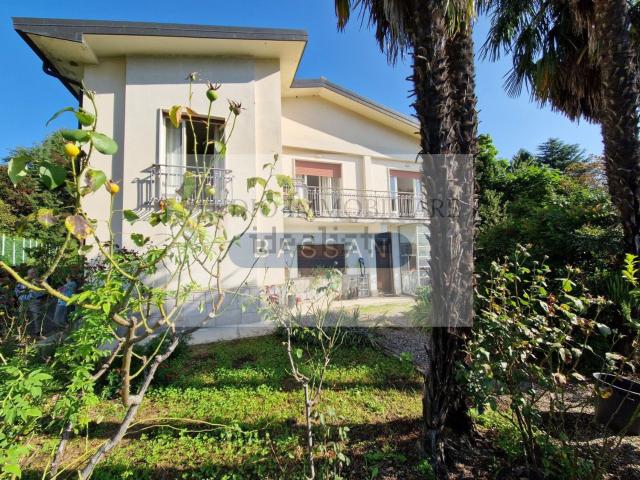 Case e ville in vendita di 159 m² in Via del Sarto Andrea, 23