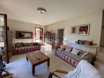 Case e ville in vendita di 159 m² in Via Sterpi, 122