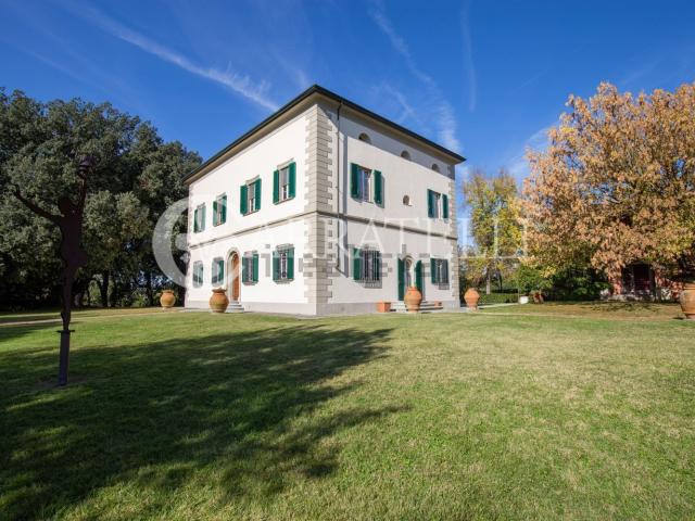 Case e ville in vendita di 1600 m² in Via Dante Alighieri, 3