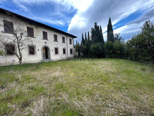 Case e ville in vendita di 1600 m² in Via del Focardo