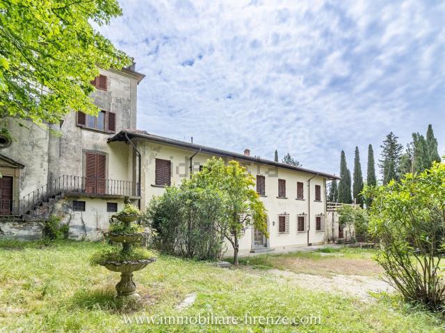Case e ville in vendita di 1600 m² in Via Ponti di Millo