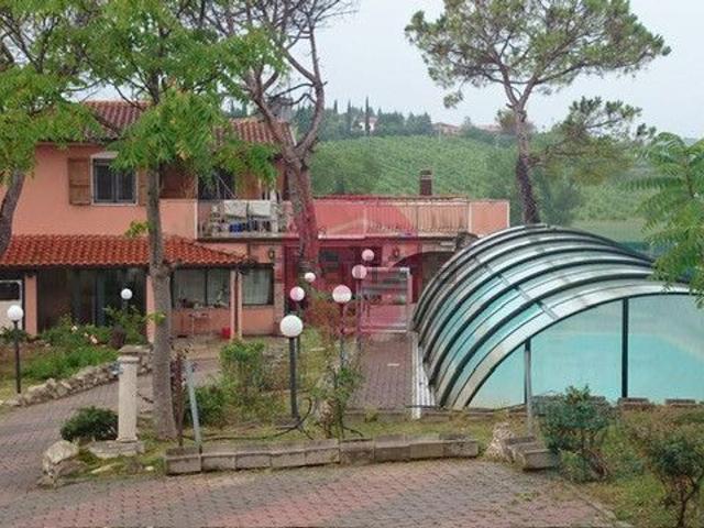 Case e ville in vendita di 160 m²