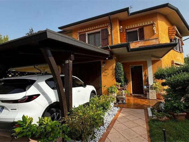 Case e ville in vendita di 160 m²