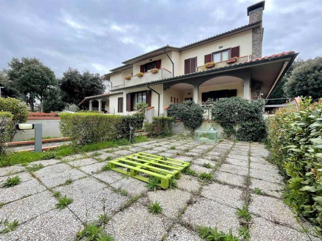 Case e ville in vendita di 160 m²