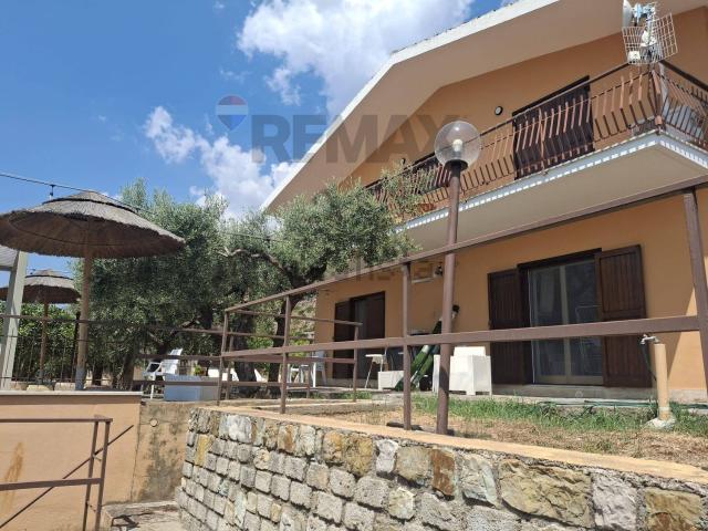 Case e ville in vendita di 160 m²