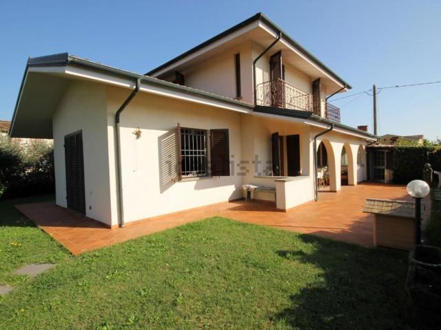 Case e ville in vendita di 160 m² in Via Cavanis, 2