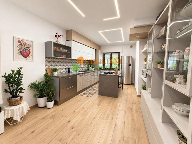 Case e ville in vendita di 160 m² in Via Carducci