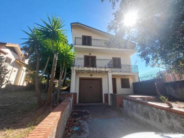 Case e ville in vendita di 160 m² in Via Centore