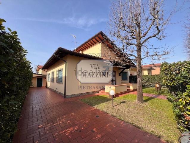 Case e ville in vendita di 160 m² in Via Alfredo Catalani, 3