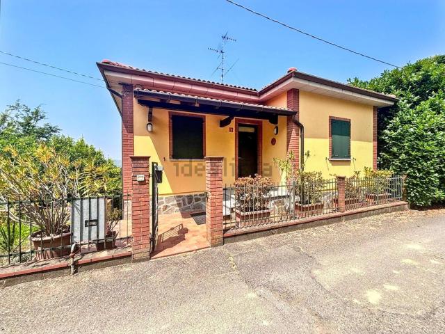 Case e ville in vendita di 160 m² in Via Bagarello, 14