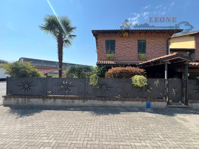 Case e ville in vendita di 160 m² in Via Beccaria, 31