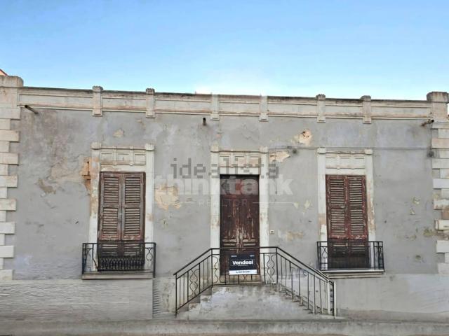 Case e ville in vendita di 160 m² in Via Gonzaga, 168