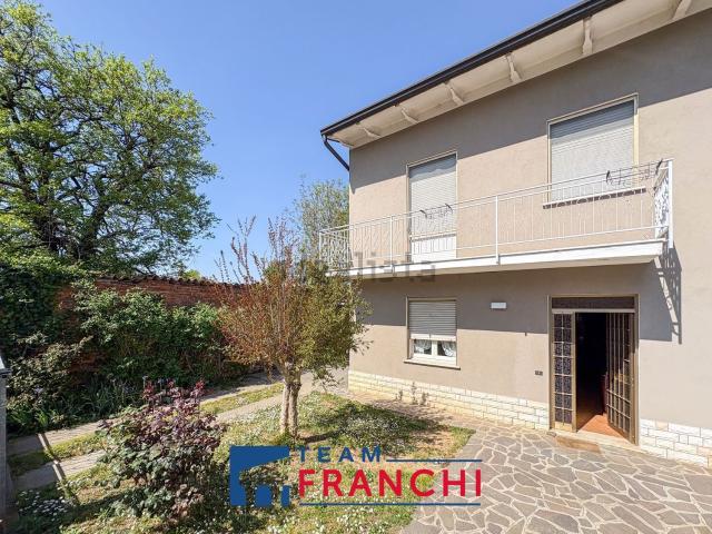 Case e ville in vendita di 145 m² in Via Donatori di Sangue, 10