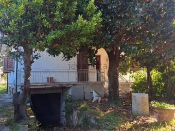 Case e ville in vendita di 160 m² in Via del Rio