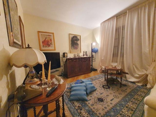 Case e ville in vendita di 160 m² in Via della Migliarina