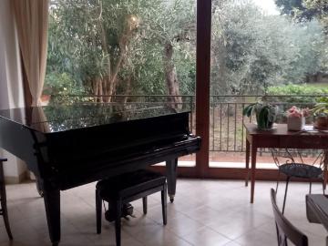 Case e ville in vendita di 160 m² in Via Irpinia