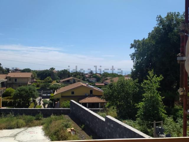 Case e ville in vendita di 160 m² in Via Lavina