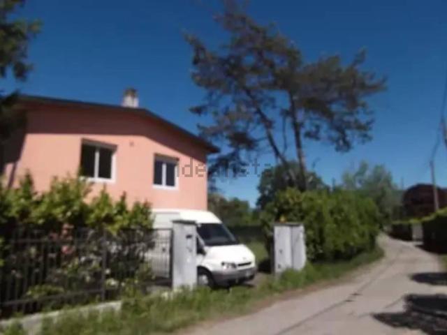 Case e ville in vendita di 160 m² in Via Lago