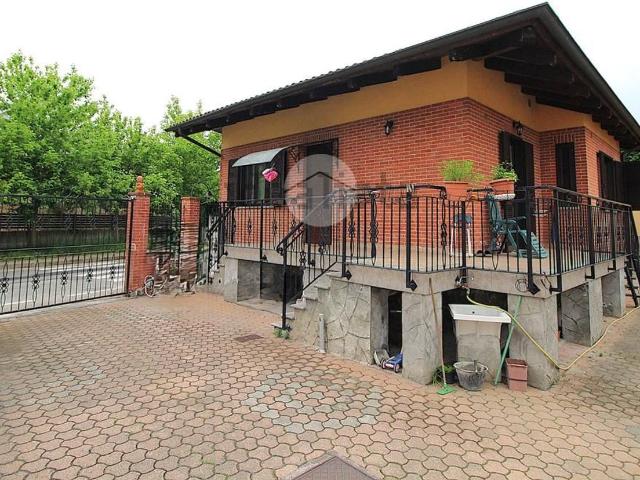 Case e ville in vendita di 160 m² in Via Lido Malone, 16