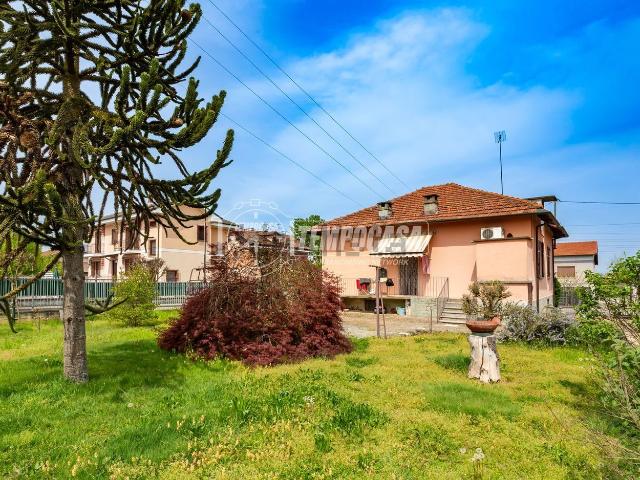 Case e ville in vendita di 160 m² in Via Lunga, 14