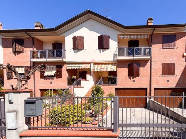 Case e ville in vendita di 160 m² in Via Lunigiana, 9