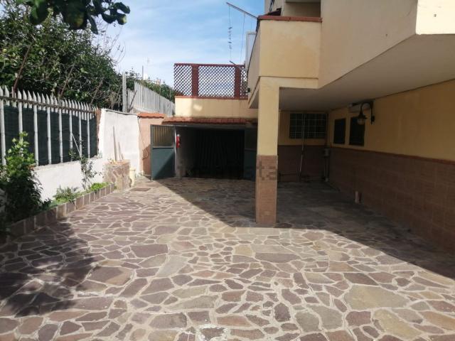 Case e ville in vendita di 160 m² in Via Montenuovo Licola Patria