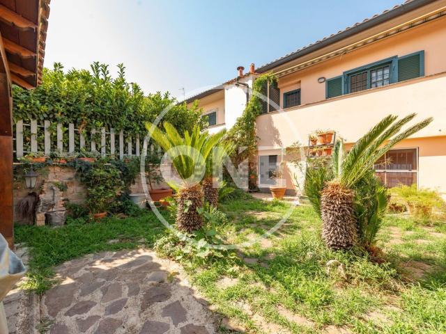 Case e ville in vendita di 160 m² in Via Massa di San Giuliano, 449
