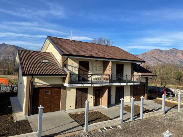 Case e ville in vendita di 160 m² in Via Musine&apos