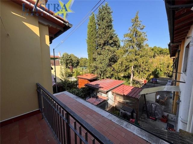 Case e ville in vendita di 160 m² in Via San Colombano