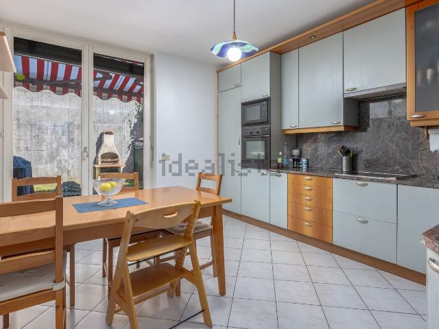 Case e ville in vendita di 160 m² in Via Santa Teresa