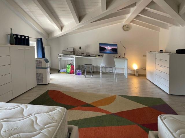 Case e ville in vendita di 160 m² in Via Pardini